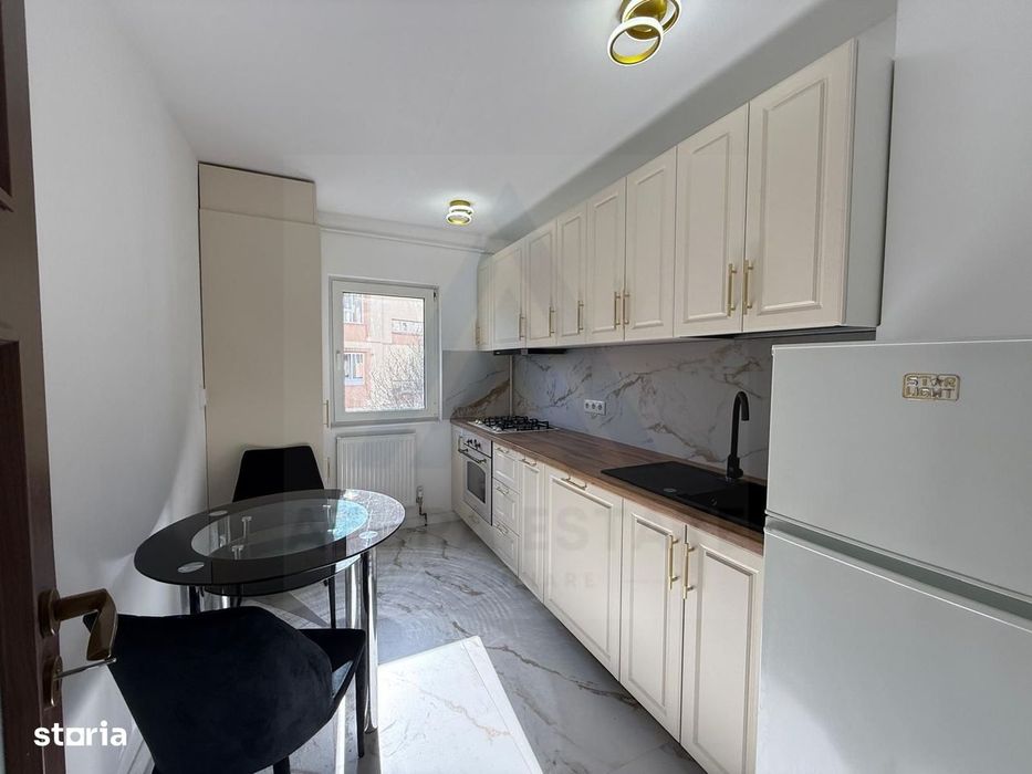 Apartament 4 camere 2 bai 2 balcoane decomandat Etaj 2/4  Valea Aurie