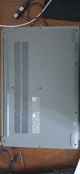 Lenovo ideapad 1 srochno sotiladi