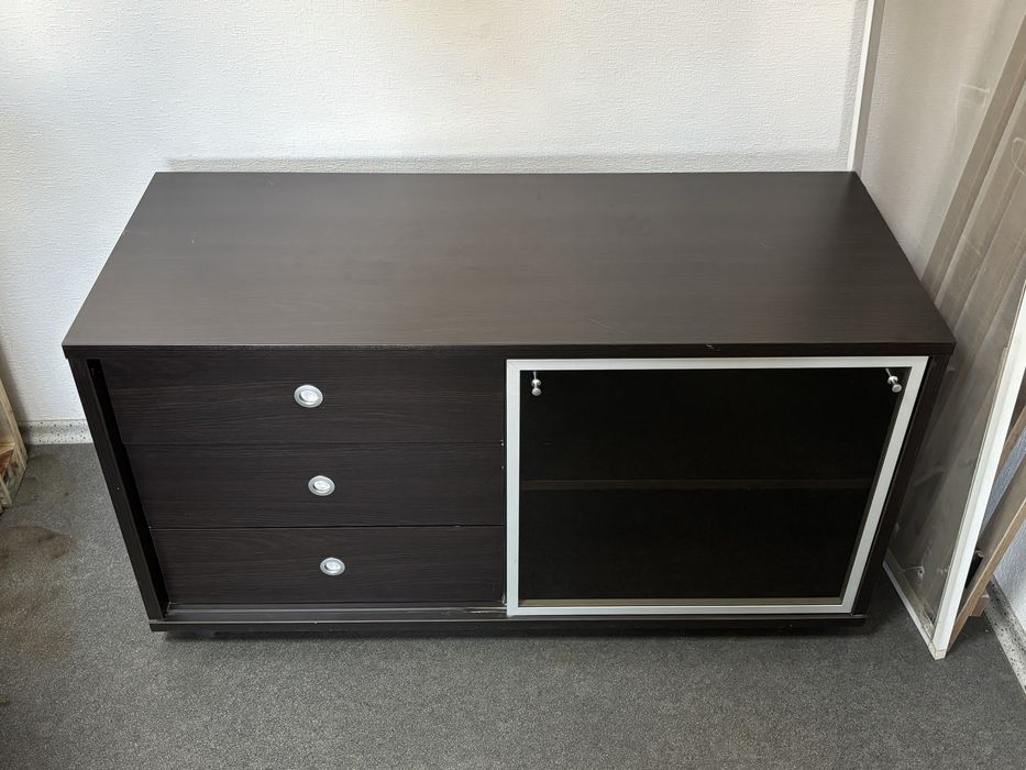 Срочно. Продам тумбу - 4000. Б/У