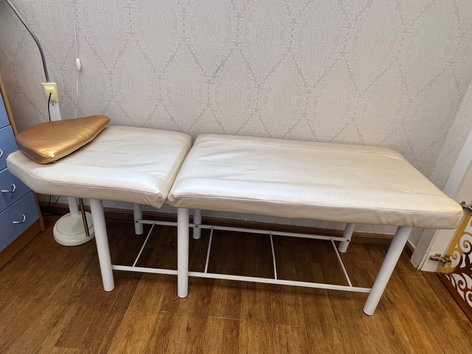 Кушетка косметологическая