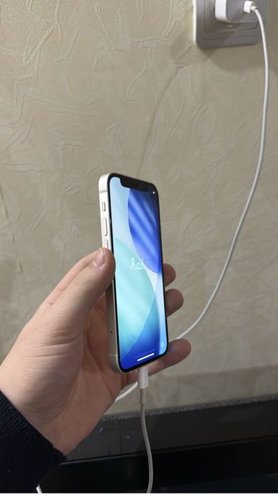Iphone 12 mini продается