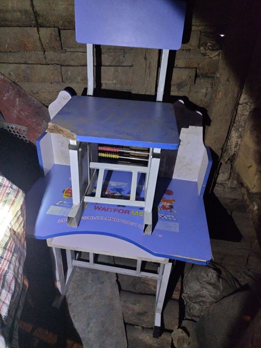 Продам детский столик со стульчиком