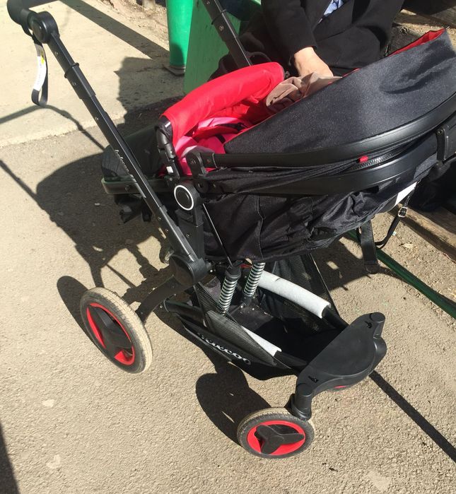 Продам б/у коляску 3 в 1