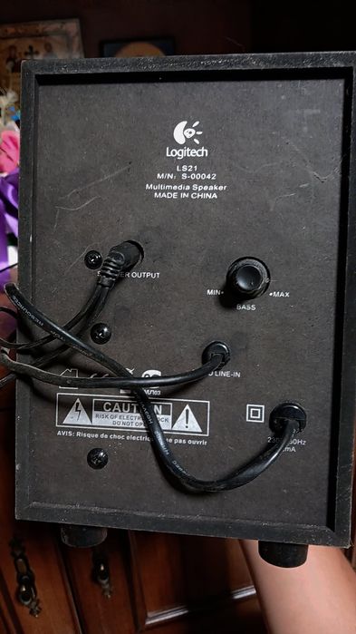 Boxe Logitech 323