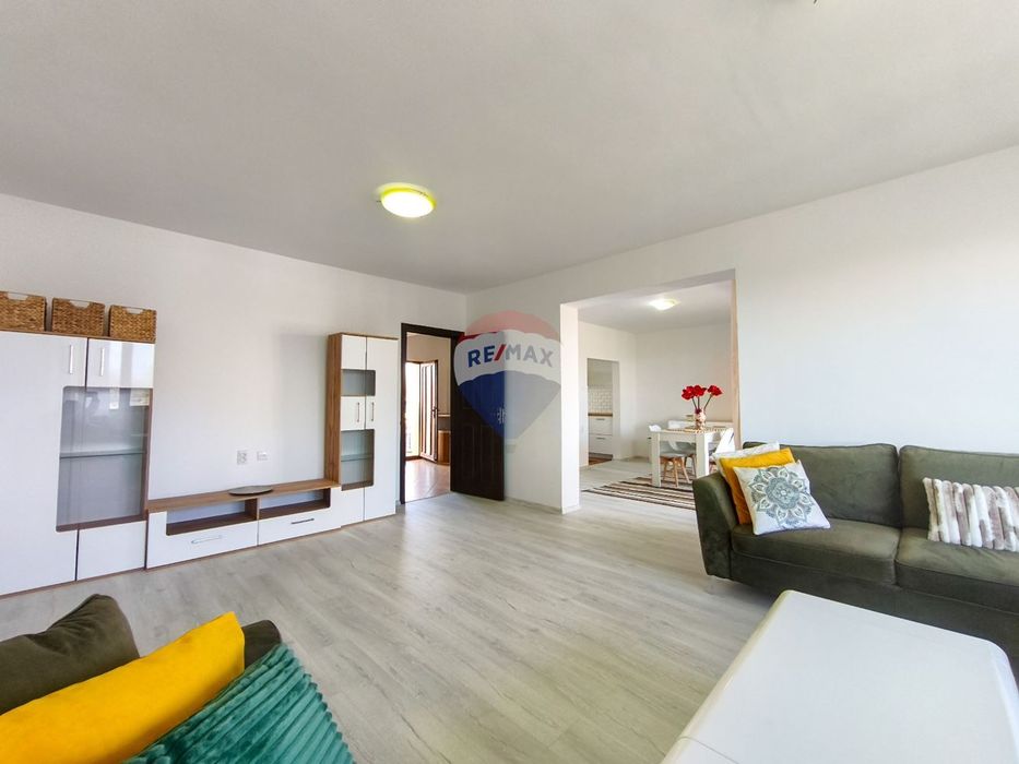 Продава се Къща в с. Царичино, Област Добрич - 267 кв.м за 581 €/кв.м - Снимка #4