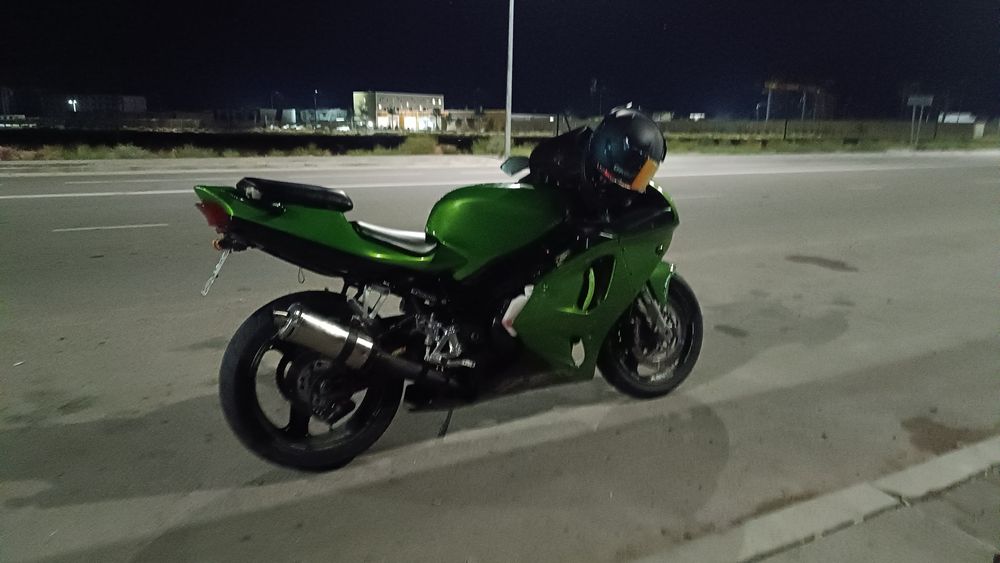 Кавасаки Zx7r спорт
