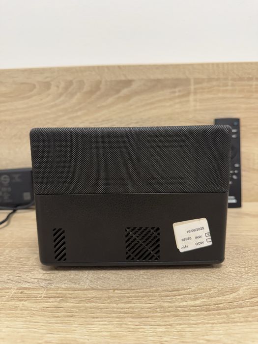 Proiector portabil Epson EF-12