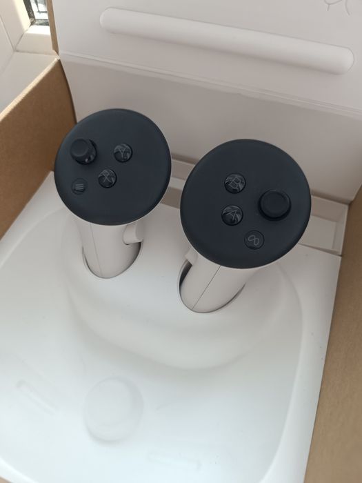 VR очки Мета квест 3 продам.