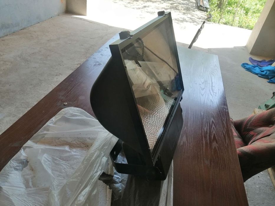 Прожектор освещения уличный