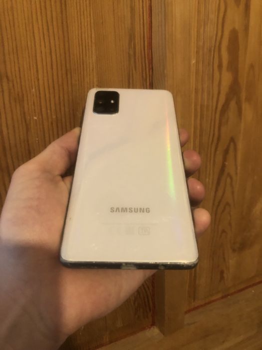 Продам айфон 8+ С10е А71