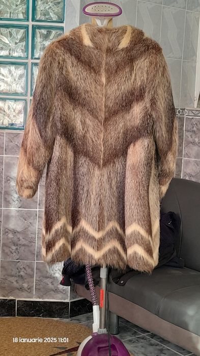 Vind haină piele naturală 100/100 nurcă.