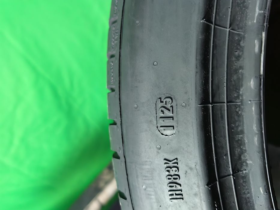 255/40 R20 Pirelli 2025 elect seal inside nu fac pană