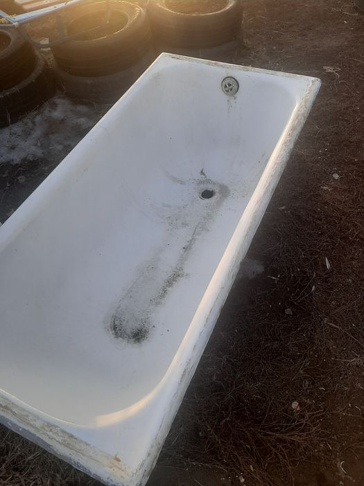 Продам чугунную советскую ванну