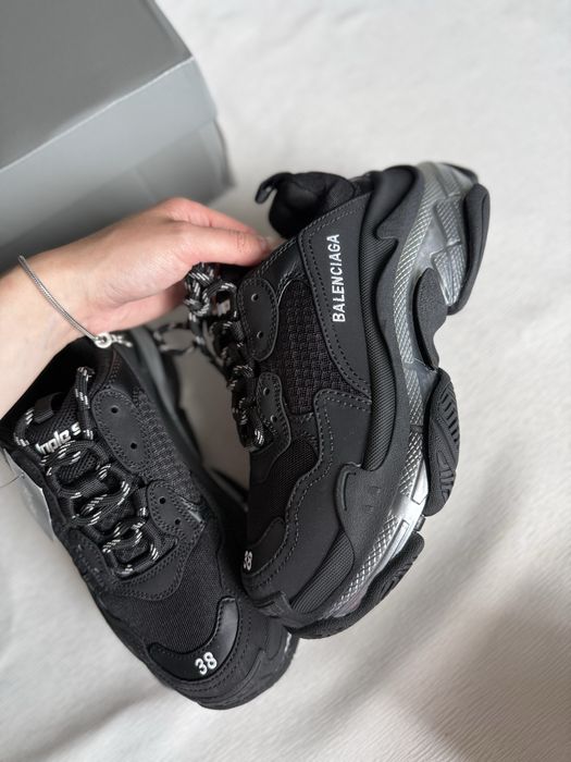 Balenciaga triple s ЧИСТО НОВИ (38)