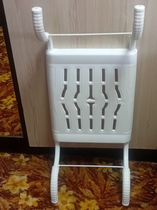 Продам сиденье для ванной.