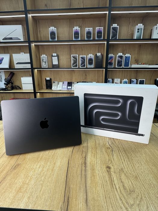 Macbook M3 pro 18/512 gb