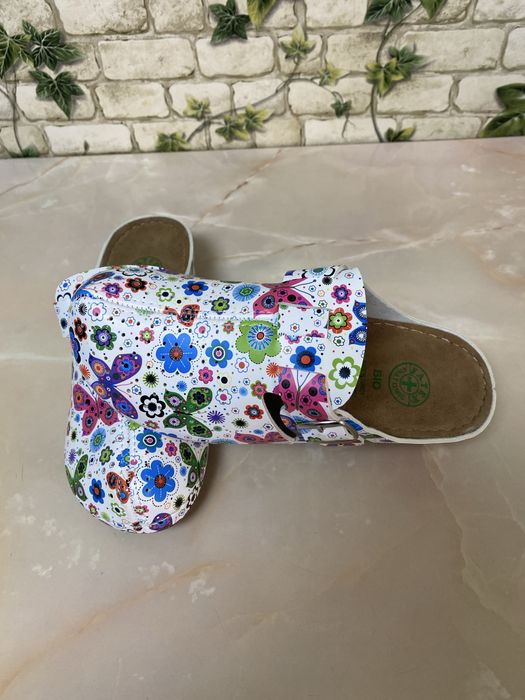 Papuci medicali din piele eco