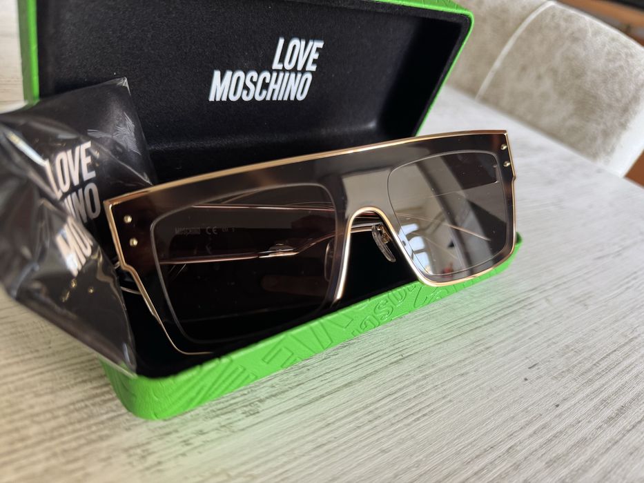 Ochelari originali Love Moschino