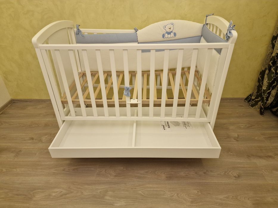 Patut din lemn cu saltea inclusa - Anne Bebe