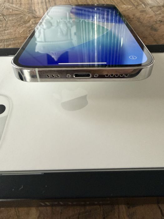 Iphone 13 Pro - идеално състояние!