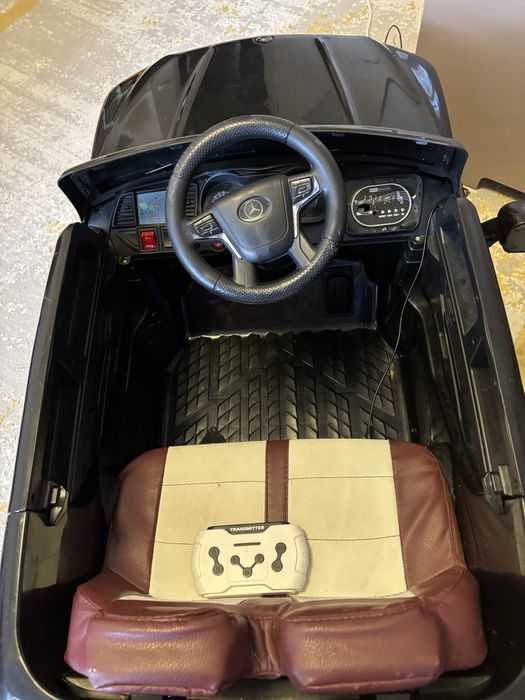 Машинка на пульте управления