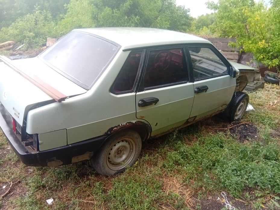 На разбор продаю запчасти