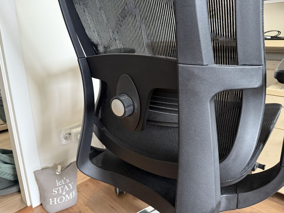 scaun de birou ergonomic, aerisit, multiple reglaje lombar gat cotiere, etc