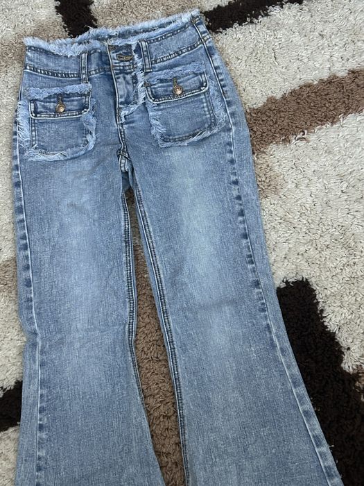 Дамски дънки с широк крачол