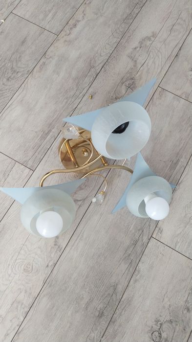 Продам люстру б/у