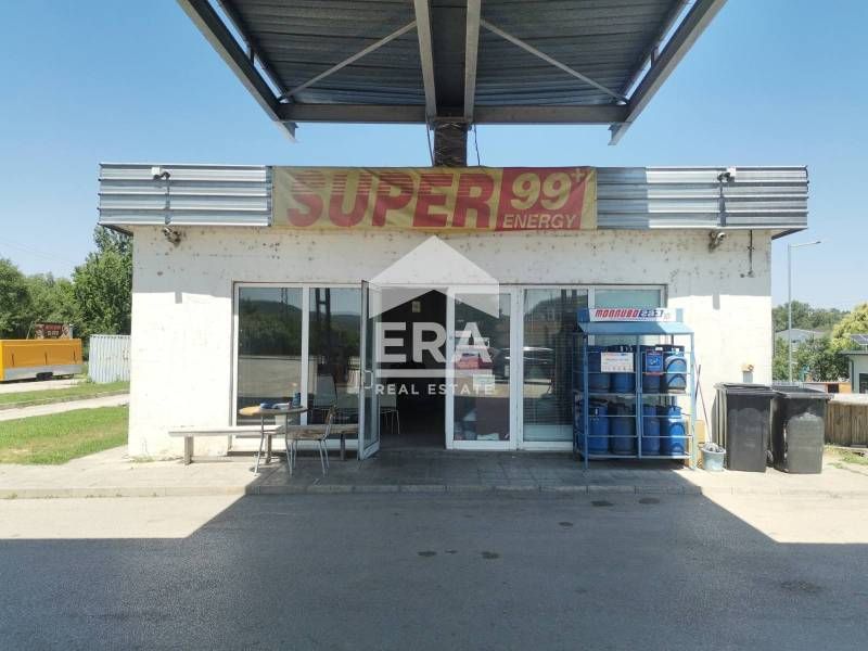 Продава се Промишлена сграда в Ловеч, Промишлена зона - Изток - 3239 кв.м за 229 €/кв.м - Снимка #3