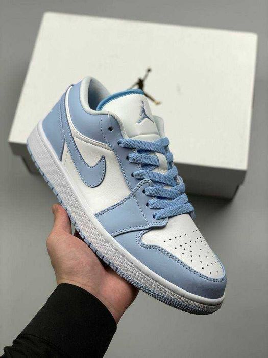 Nike Air Jordan 1 Low — одна из самых востребованных моделей сезона
