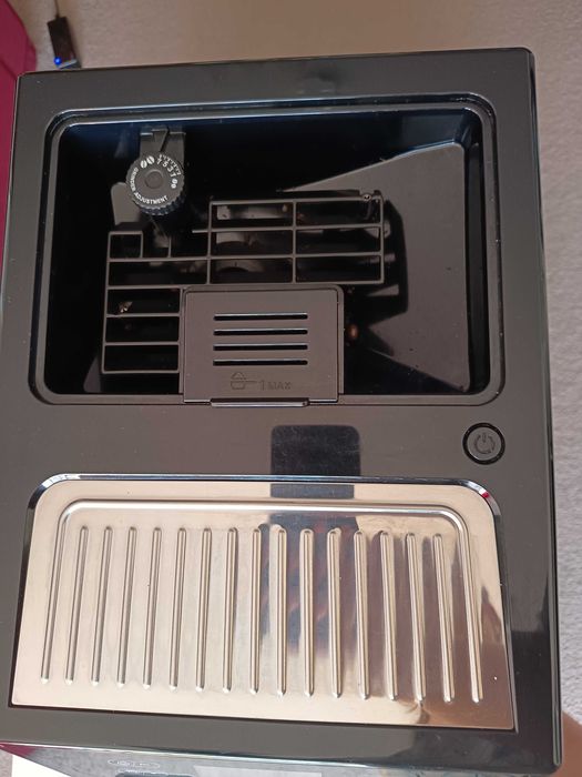 DeLonghi aparat cafea boabe