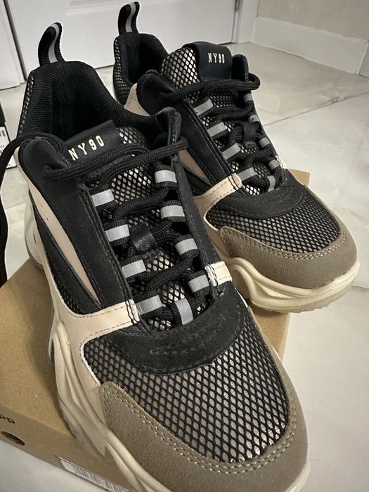 Сникърси Pinko/Steve Madden