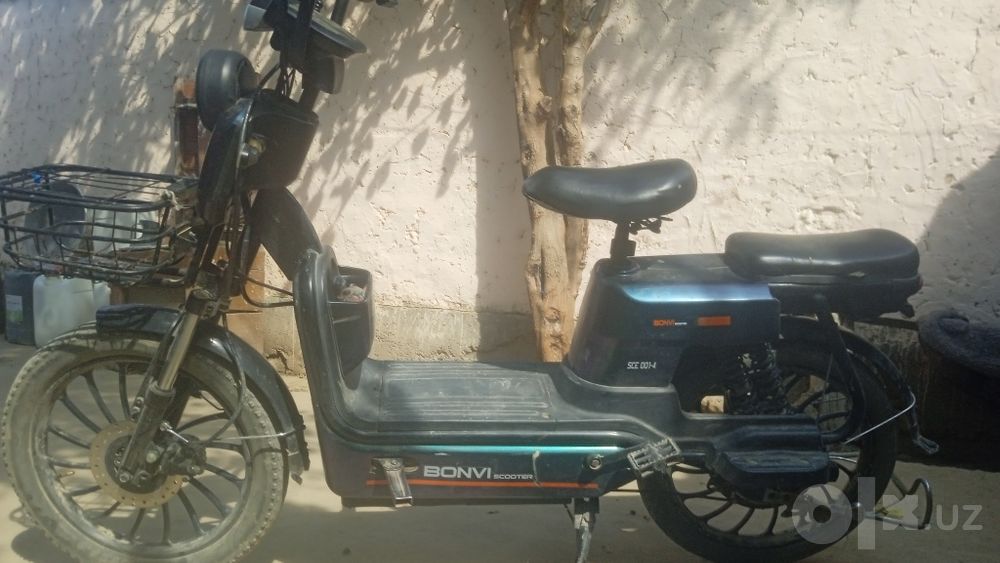 Skuter Bonvi tezligi 55     50 km yuradi motori 600w