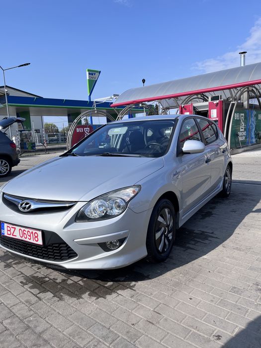 HYUNDAI i30 2010 — imagine 3