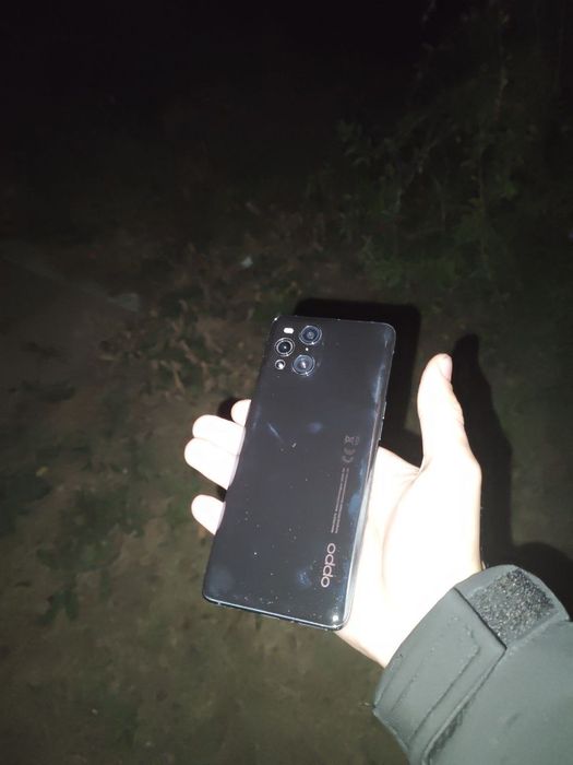 Продам телефон Oppo finde x3 pro