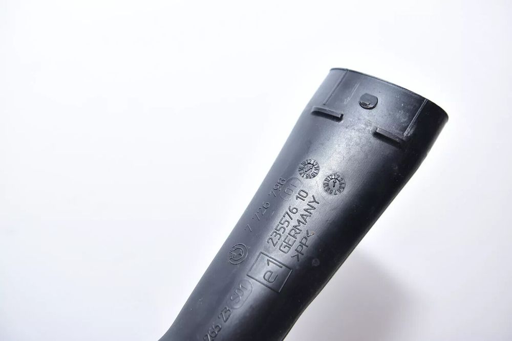 2018 BMW R1200 RT LC K52 R1250RT Conducta admisie aer dreapta 7726798