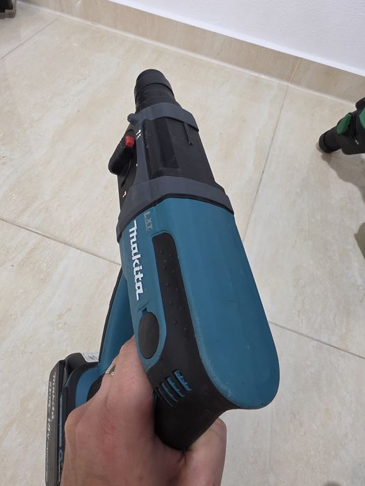 Rotopercutor Makita DHR202