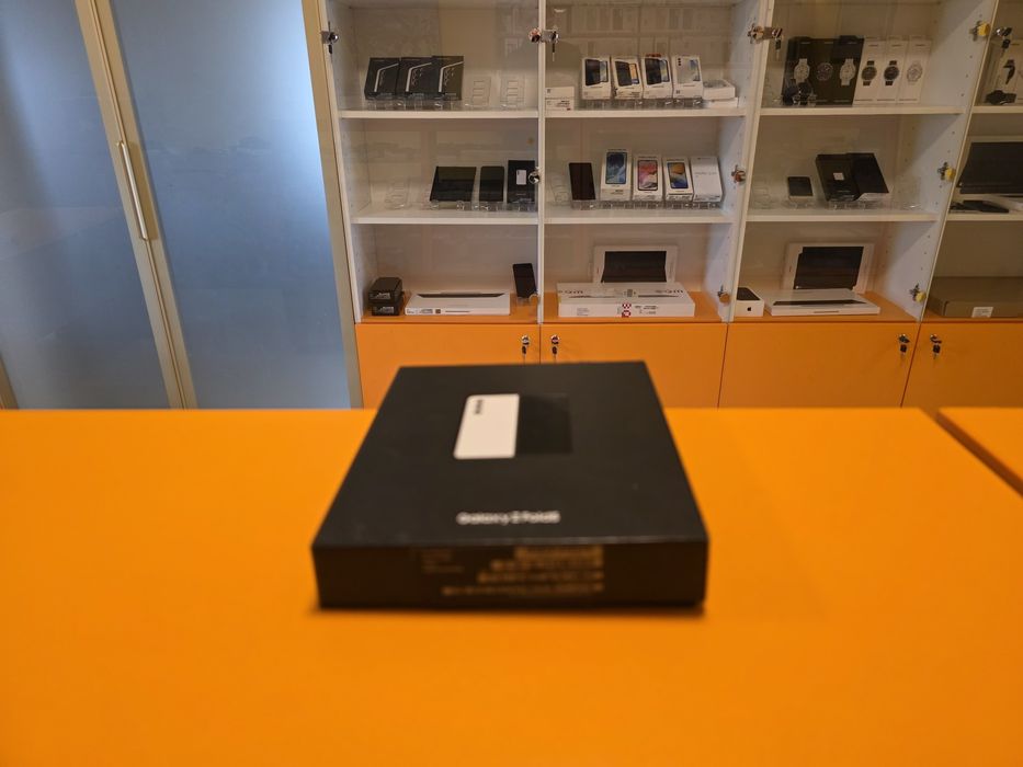 Samsung Fold5 5G 512gb 12gb ram Cream resigilat garantie factura bonus