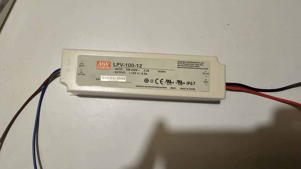 Sursa 12V 8,5A in stare perfecta