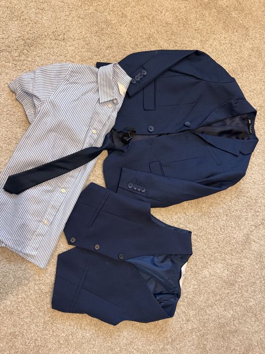Сако, риза, вратовръзка и елек 122 размер