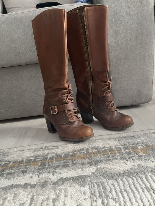 Продам зимние новые ботинки