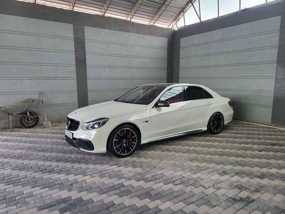 Mercedes w212 e63 amg original
