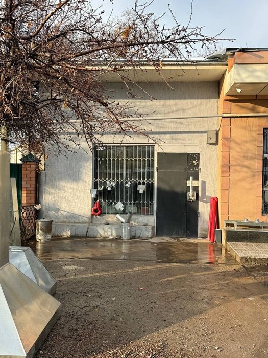 Газалкентда нотурар бино сотилади.