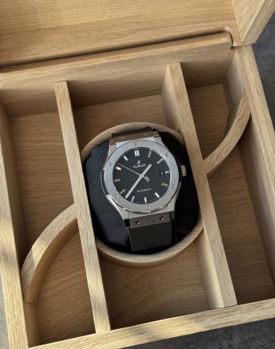 Чacы Нublot Classiс Fusiоn Тitаnium 42mm