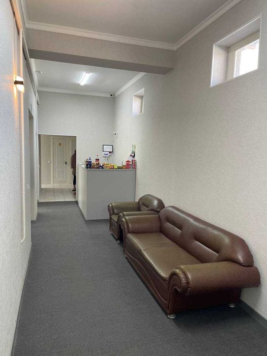 Anus fotosuratidagi qovoq