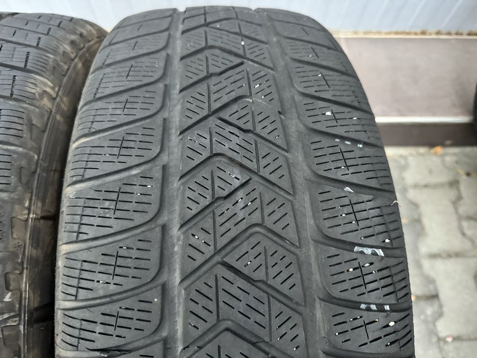 2бр Зимни Гуми Pirelli 235/55/18 DOT3221