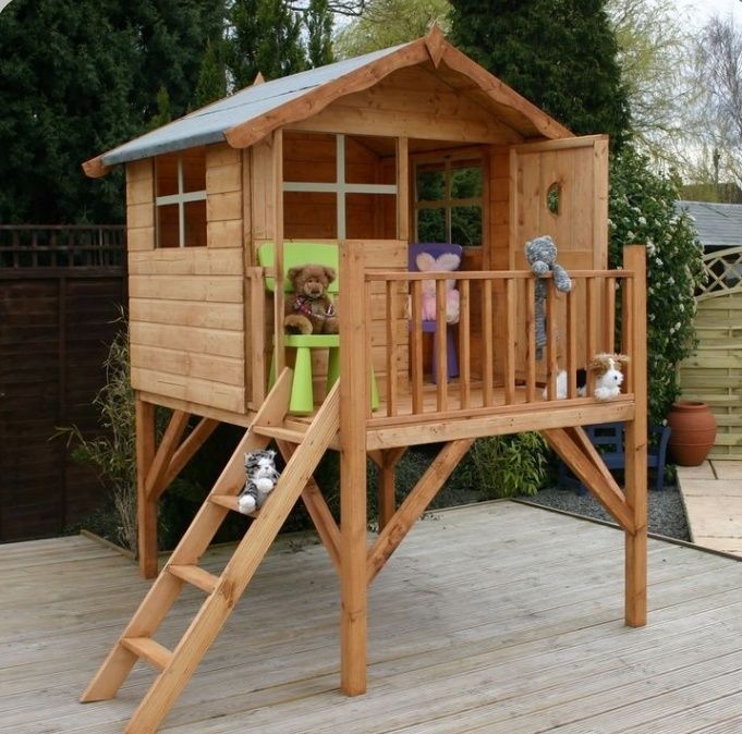 Детская площадка, домик