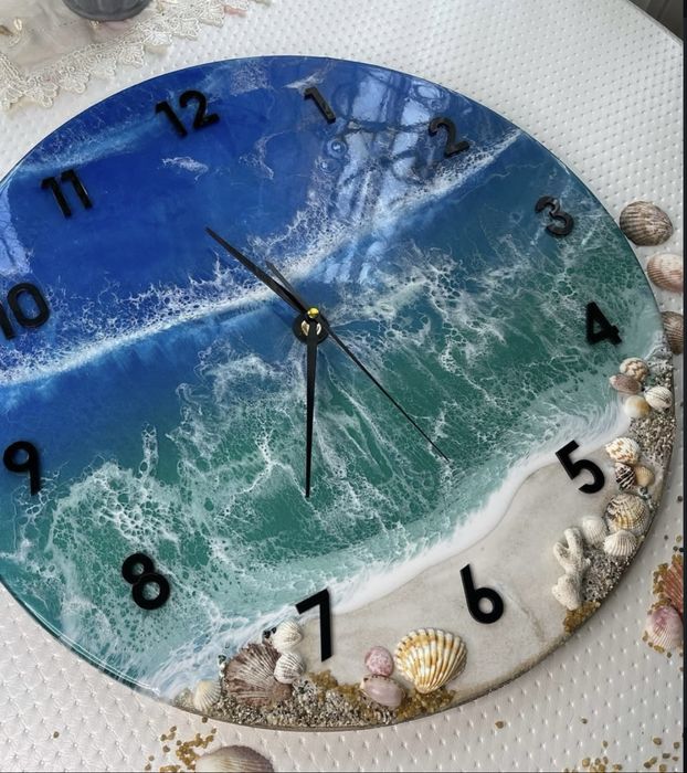 Часы из эпоксидной смолы