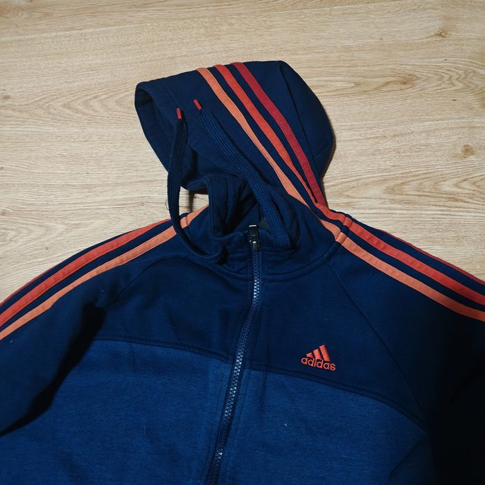 Суитчър Adidas essentials
